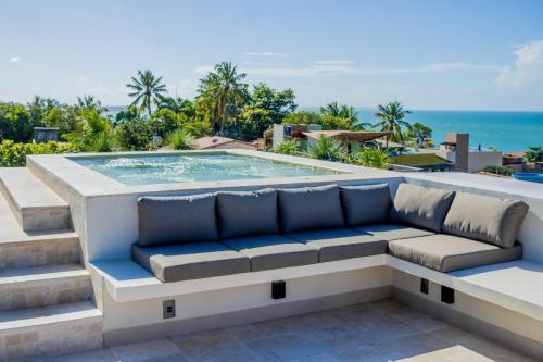 Rooftop Loung & Whirlpool